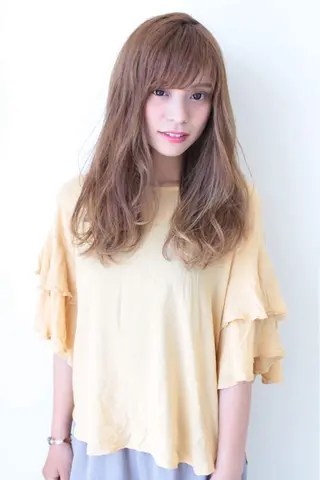 ミディアム カラー パーマ ハピネスフィール所属・江藤 菜緒里のヘアスタイル