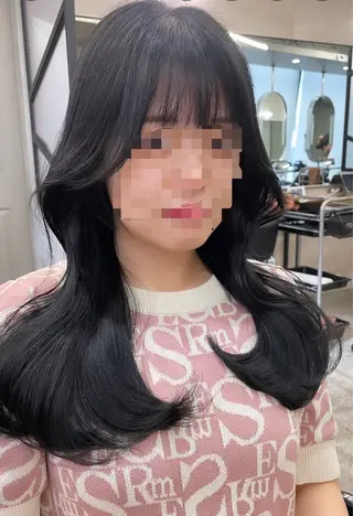 ロング レイヤーカット 小林優のヘアスタイル