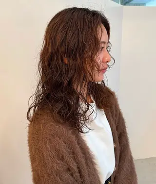 ロング ami/大阪/暖色 /レイヤーカットのヘアスタイル