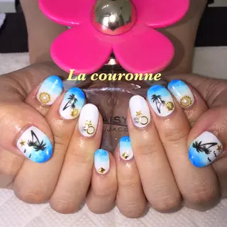 ネイル Lacouronne NATSUMIのネイルデザイン