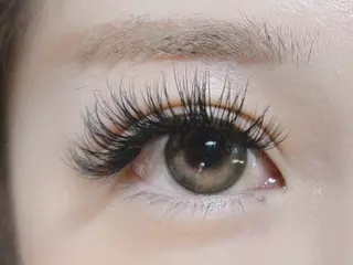 マツエク・マツパ リナ アメ村のマツエク・マツパデザイン