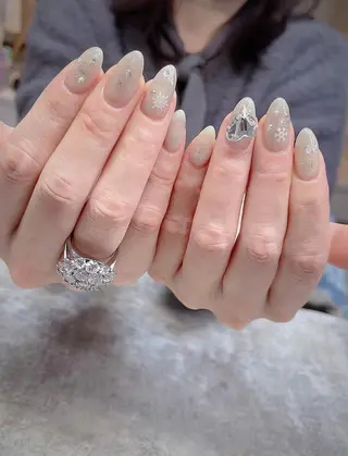 ミディアム めぐみのネイルサロン 惠のネイルデザイン