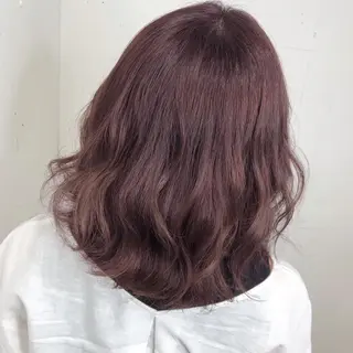 ミディアム カラー ヘアアレンジ 八巻 晴香のヘアスタイル
