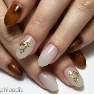 ネイル aphloadia ネイリストのネイルデザイン