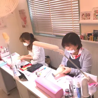 SINCERELY シンシアリー🌈のネイルデザイン