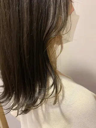 ミディアム 寺尾 綾乃のヘアスタイル