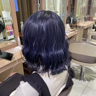 ショート カラー 飯田 みづきのヘアスタイル