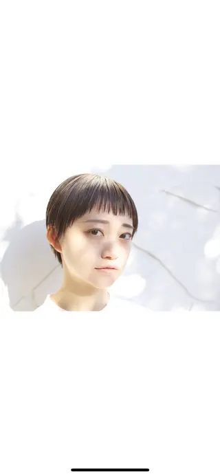 ショート カラー Bagus dua所属・堀田 翔子のヘアスタイル