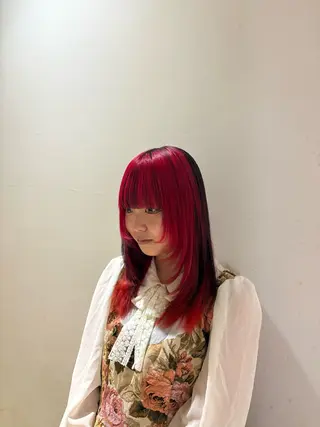 ミディアム まみ/暖色カラー /デザインカラーのヘアスタイル