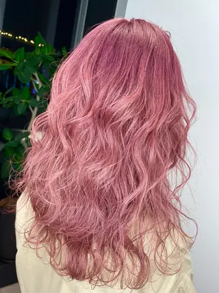 ロング カラー stair:case 武蔵小杉店所属・艶カラーリスト 牛込萌香のヘアスタイル