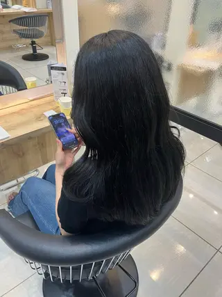 ロング ヘアアレンジ 前髪/顔周り/透明感 艶カラーとどさんのヘアスタイル