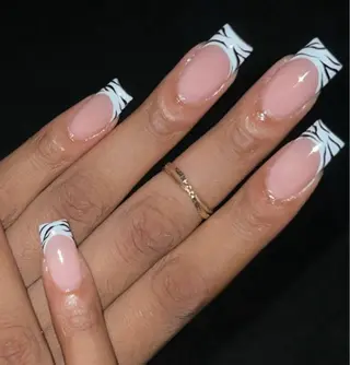 ネイル 相沢 さやかのネイルデザイン