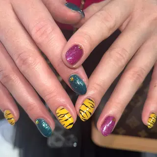 ネイル 🪐富島彩夏 /海外nail🪐のネイルデザイン