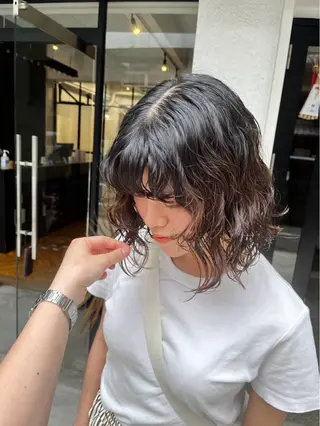 パーマ オバタ コトのヘアスタイル