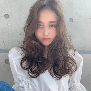 セミロング カラー ヘアアレンジ 🤍THEATER 【公式】札幌🤍🍬のヘアスタイル