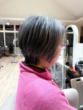 ショート 石平 暖のヘアスタイル