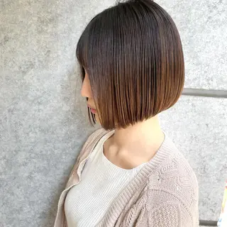 ショート カラー ヘアアレンジ MiU所属・韓国×髪質改善×美髪 縮毛矯正×レイヤーのヘアスタイル