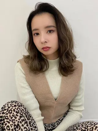 セミロング カラー ヘアアレンジ IVY joure Suzu.のヘアスタイル