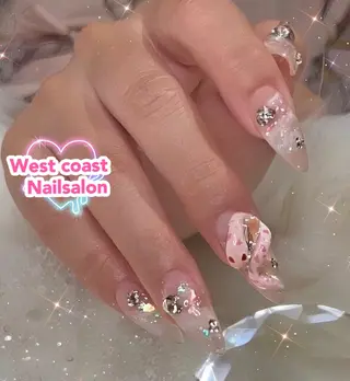 ネイル リボン、ガーリー パーツ放題専門店のネイルデザイン