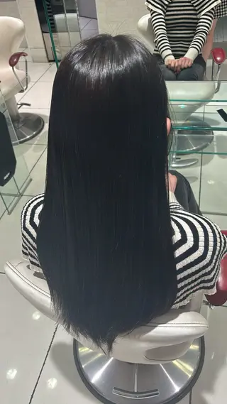 ロング カラー H. shinkaiのヘアスタイル