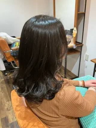 セミロング パーマ Lamie所属・大人女子&髪改善専門 Nobuフリーランスのヘアスタイル