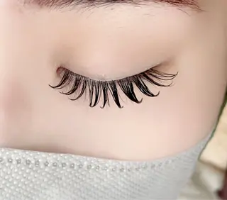 マツエク・マツパ まつげとまゆげのお店carino所属・carino carino.nのマツエク・マツパデザイン