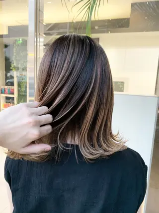 ミディアム レイヤー×縮毛矯正 深見 拓のヘアスタイル