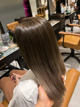 セミロング 杉井 恵里のヘアスタイル