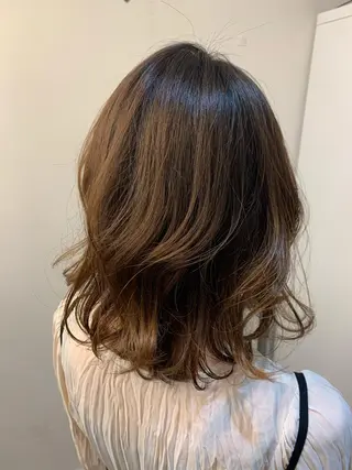 ミディアム GO TODAY  SHAIR SALON 梅田NU茶屋町店所属・田中成美/レイヤー カット/透明感カラーのヘアスタイル