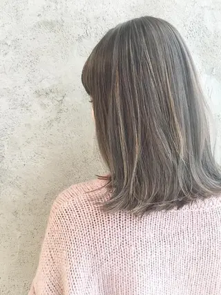 ミディアム カラー EMANON天神所属・Hitomi Ezakiのヘアスタイル