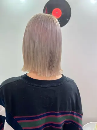 ショート カラー ヘアアレンジ 🧨ブリーチー×ボブ レイヤー💎じゅえるのヘアスタイル