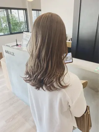 セミロング Chere rosso所属・✨頭身浴無料 -chere-金剛店のヘアスタイル