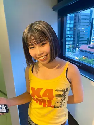 ショート 髪と音処　マトぺ所属・デザインカラー/ボブ ブリーチカラー/ユリのヘアスタイル