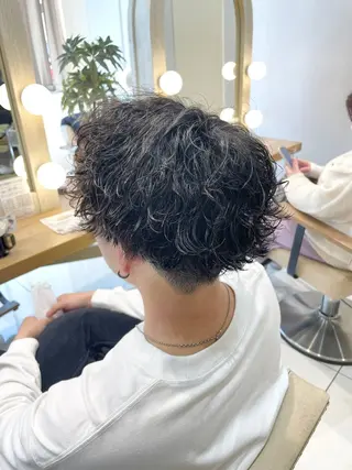 ミディアム パーマ メンズ 本厚木｜縮毛矯正/ 酸性スト専門サロンのヘアスタイル