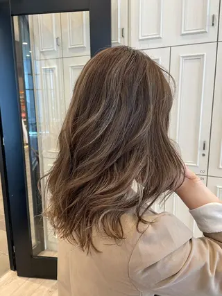 セミロング カラー LaBless梅田 🎀坂本リオのヘアスタイル