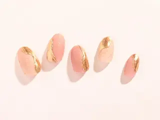 ネイル Tiary Nail Fのネイルデザイン