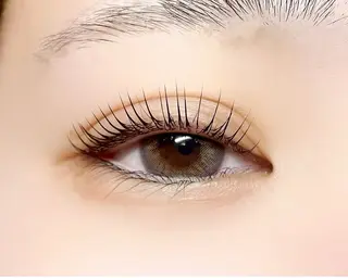 マツエク・マツパ FLOWATER EYELASH 板橋店所属・Momoka FLOWATER板橋のマツエク・マツパデザイン