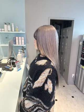 ロング カラー 🪄池袋ハイトーン 🪄ブリーチカラーのヘアスタイル