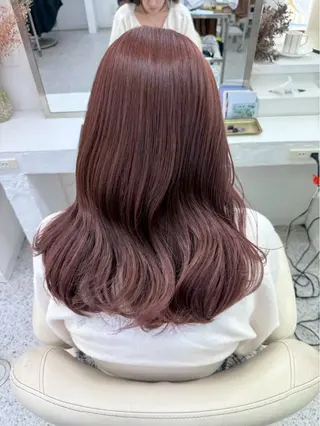 ミディアム カラー LOMARLIE/ NATUMIのヘアスタイル