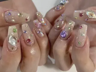 ネイル Rainrain💧 パーツ豊富、やり放題のネイルデザイン