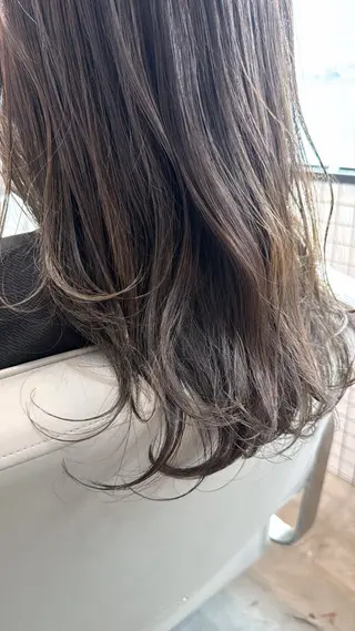 セミロング chill所属・福冨 まゆのヘアスタイル