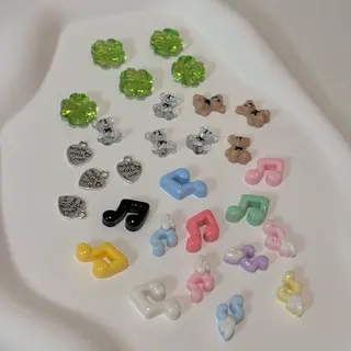 ネイル BONNIE所属・BONNIE MIKIのネイルデザイン