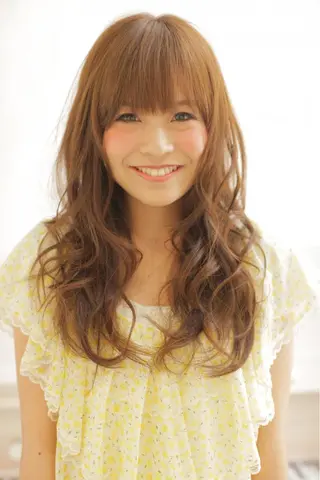 ミディアム カラー パーマ エイト ウメダのヘアスタイル