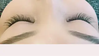 マツエク・マツパ eyelashsalon Lily所属・松本 綾子の眉毛・アイブロウイメージ