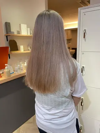 セミロング カラー akane .のヘアスタイル