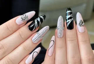 ネイル Pure&Rich Nailのネイルデザイン