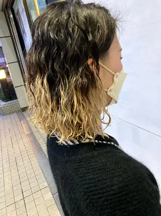 ミディアム パーマ SHAFT Ieiriのヘアスタイル
