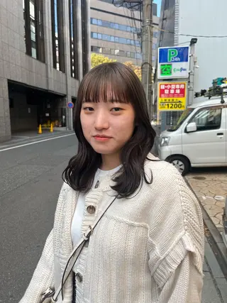 カラー こまつばらみお/レイ ヤー/ダブルカラーのヘアスタイル