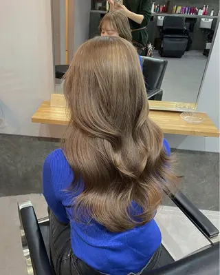 ロング カラー ミルクティーベージュ ❤︎レイヤー　MIAのヘアスタイル