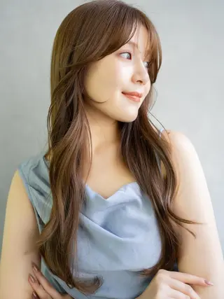 セミロング EIGHT's札幌 AiRIのヘアスタイル